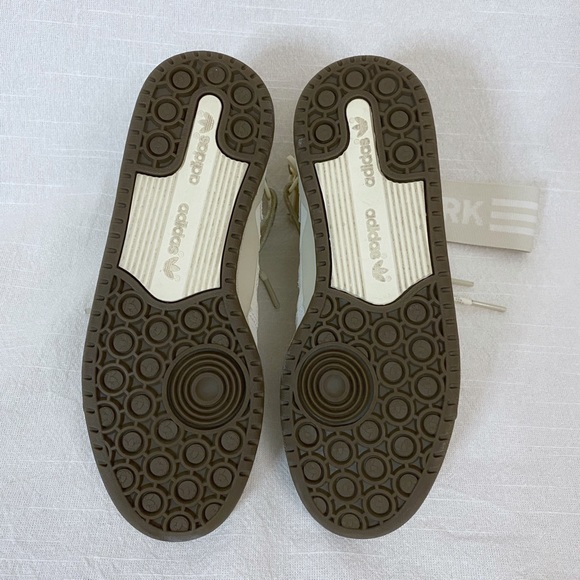 Ivy Park x Adidas Forum Mid - Picture 6 of 8